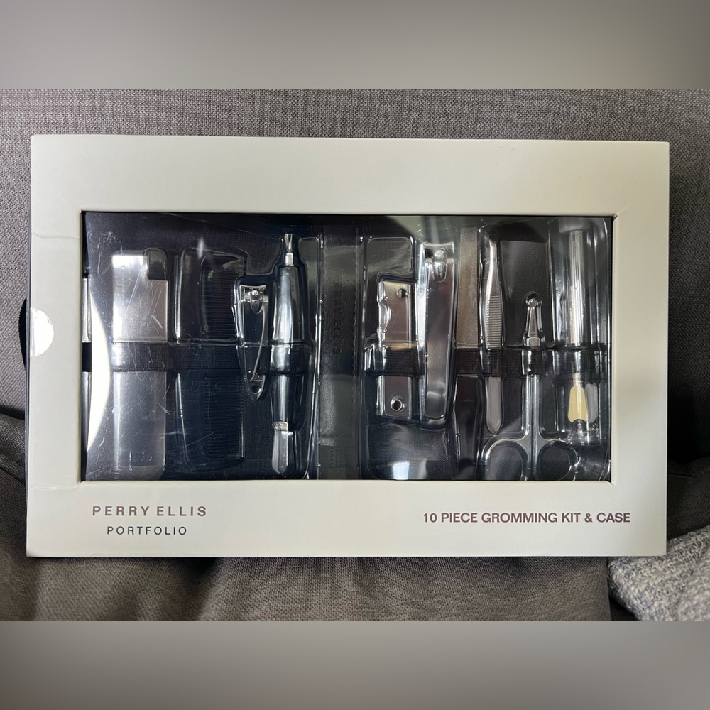 Perry Ellis Grooming Kit